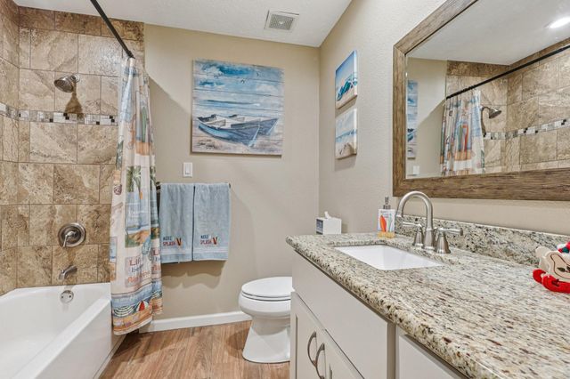 5202 Appleblossom Lane, Friendswood, TX 77546