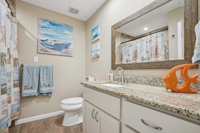 5202 Appleblossom Lane, Friendswood, TX 77546