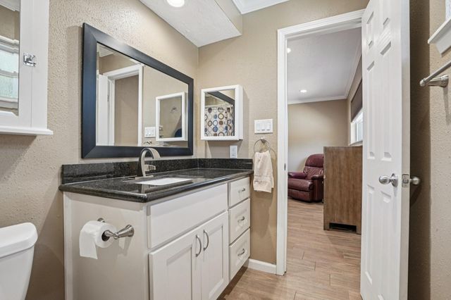 5202 Appleblossom Lane, Friendswood, TX 77546