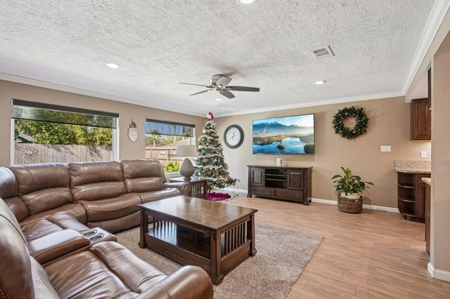 5202 Appleblossom Lane, Friendswood, TX 77546