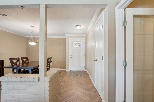 5202 Appleblossom Lane, Friendswood, TX 77546