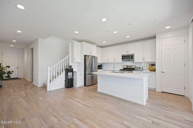 43864 Hampton Street, Lancaster, CA 93536