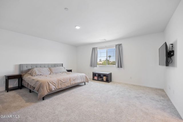 43864 Hampton Street, Lancaster, CA 93536