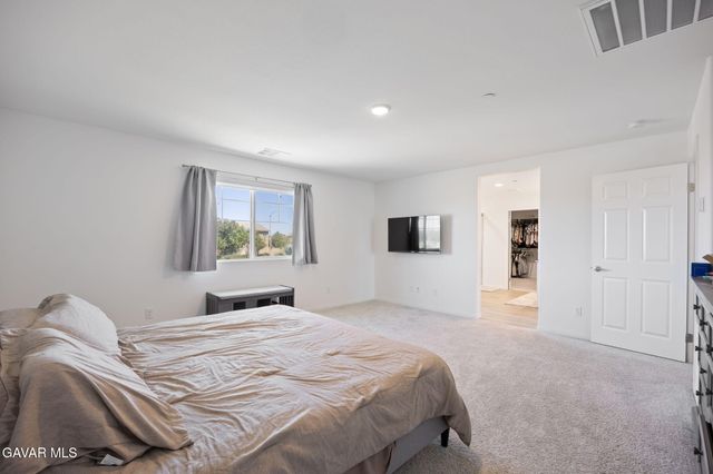 43864 Hampton Street, Lancaster, CA 93536