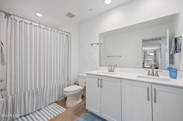 43864 Hampton Street, Lancaster, CA 93536