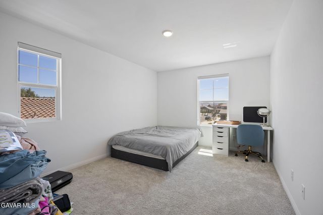 43864 Hampton Street, Lancaster, CA 93536