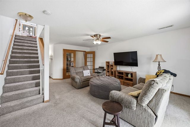 1428 Kodiak Ct, Coralville, IA 52241