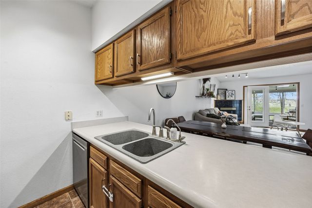 1428 Kodiak Ct, Coralville, IA 52241