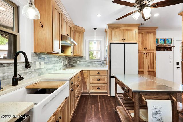 319 NE 42nd Street, Oak Island, NC 28465