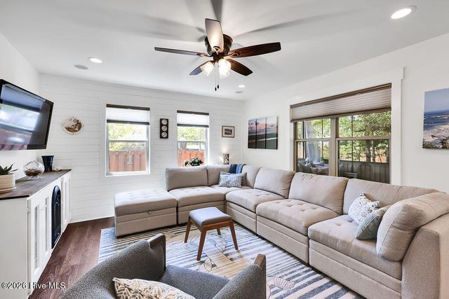 319 NE 42nd Street, Oak Island, NC 28465