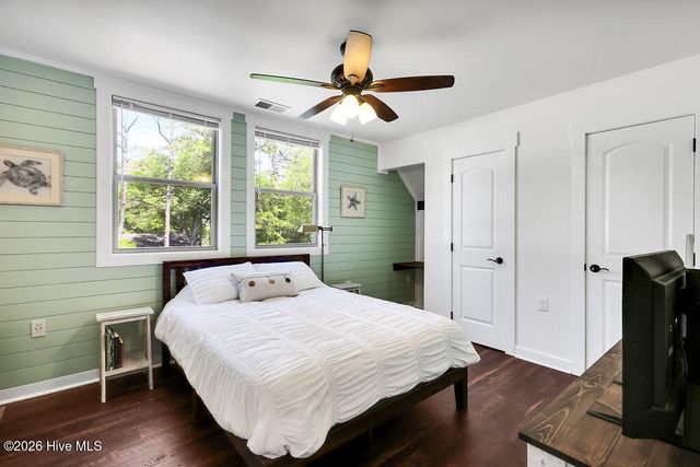 319 NE 42nd Street, Oak Island, NC 28465