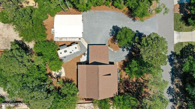 319 NE 42nd Street, Oak Island, NC 28465