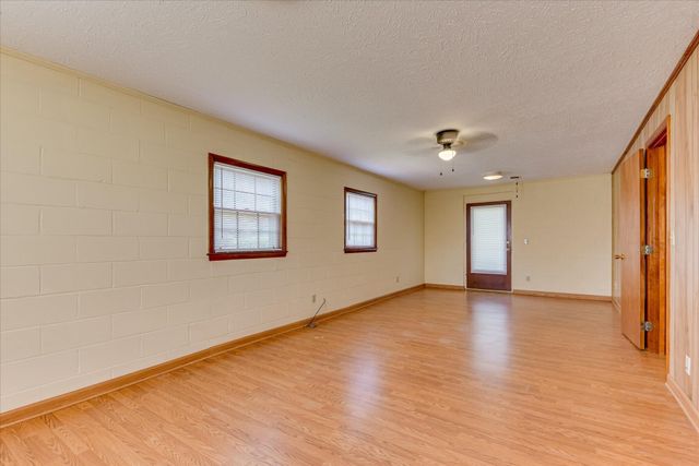 610 Oakdale Avenue, North Augusta, SC 29841