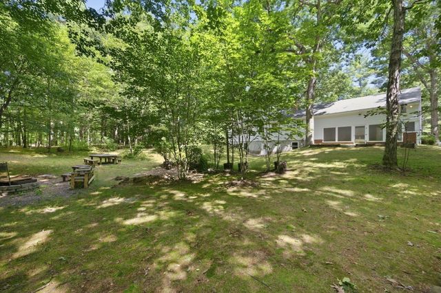 81 Warren Rd, Townsend, MA 01469
