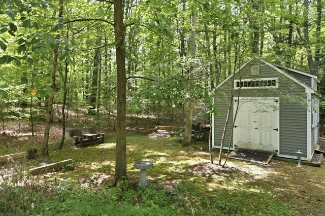 81 Warren Rd, Townsend, MA 01469