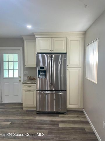 1875 Oakwood Drive, Melbourne, FL 32935