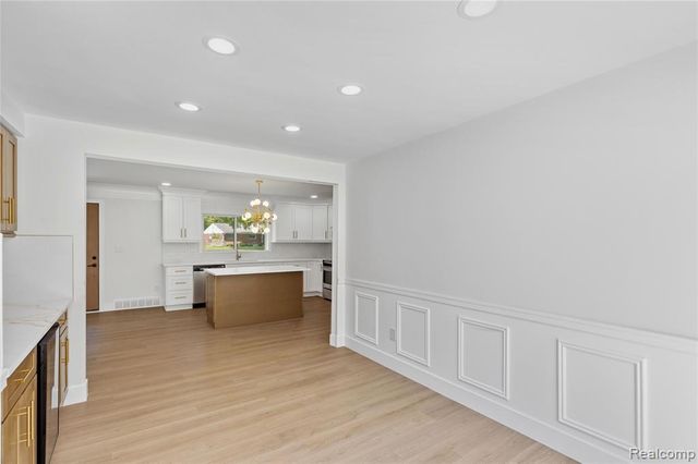 28264 Bayberry Road, Farmington, MI 48331