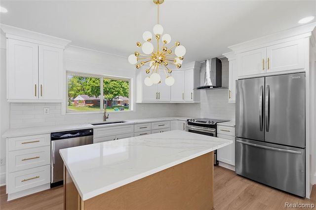 28264 Bayberry Road, Farmington, MI 48331