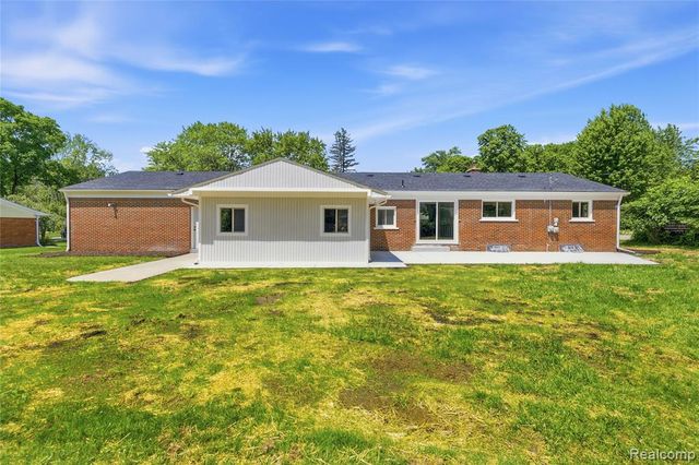 28264 Bayberry Road, Farmington, MI 48331