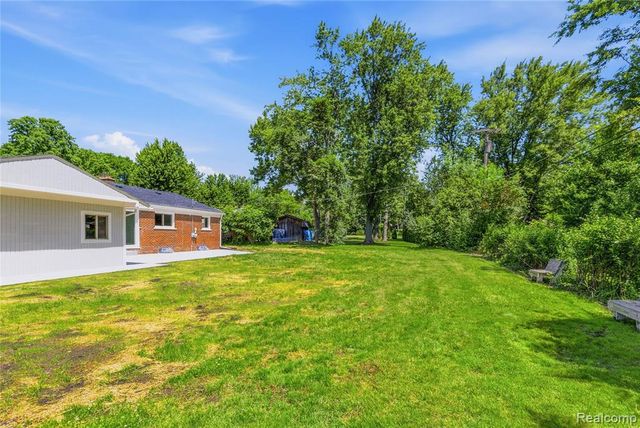 28264 Bayberry Road, Farmington, MI 48331