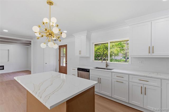 28264 Bayberry Road, Farmington, MI 48331