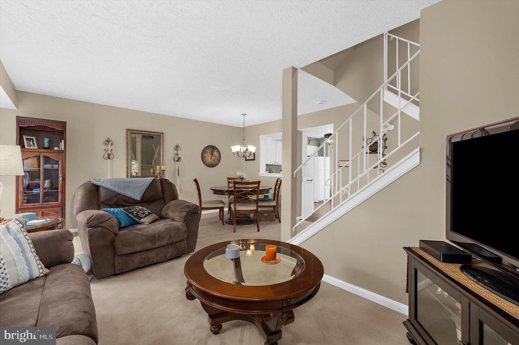 Image 10 of property listing at 7785 COX POINT, Stoney Beach, MD 21226