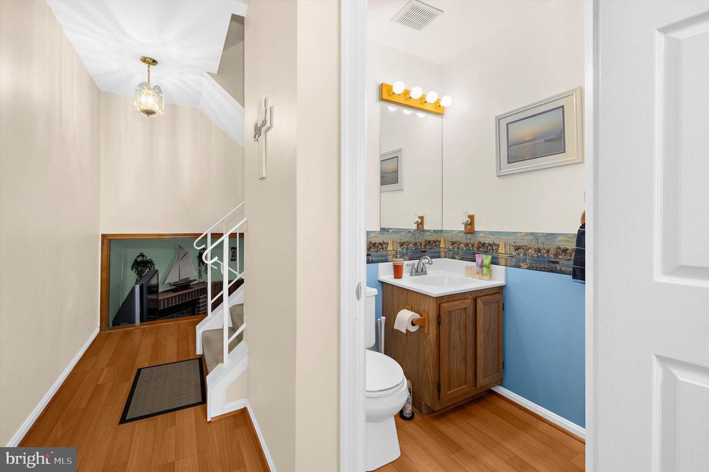 Image 7 of property listing at 7785 COX POINT, Stoney Beach, MD 21226