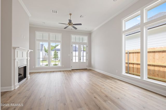 239 Jagged Grove Lane, Youngsville, LA 70592
