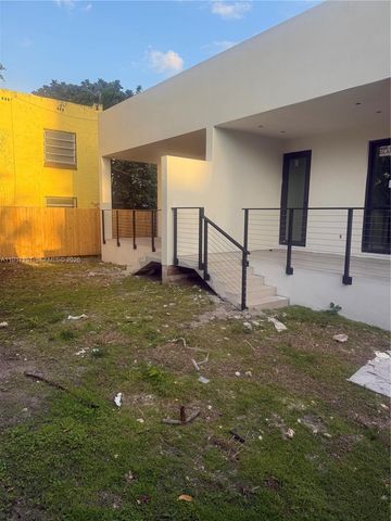 1730 NW 16th St, Miami, FL 33125