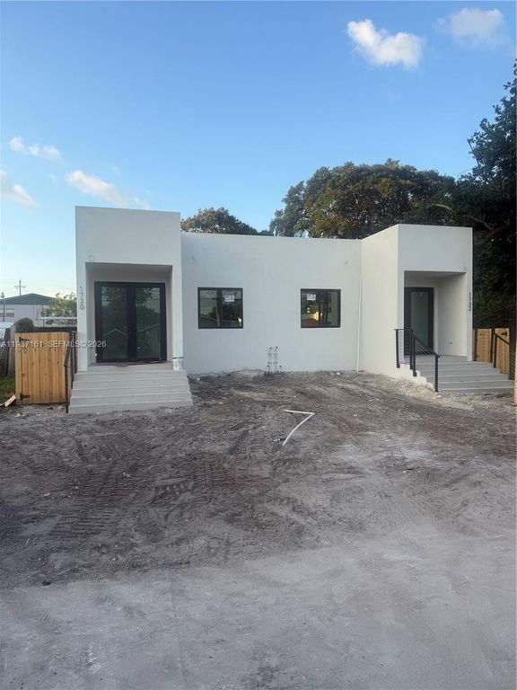 1730 NW 16th St, Miami, FL 33125