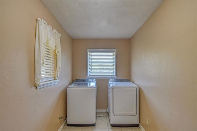 3400 NE 108th Avenue, Norman, OK 73026