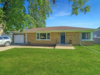 1514 W Acres Road, Joliet, IL 60435