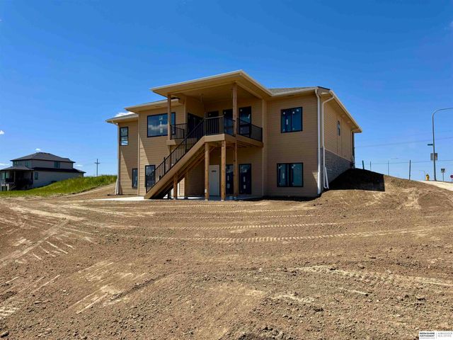 4503 S 203rd Avenue, Omaha, NE 68135