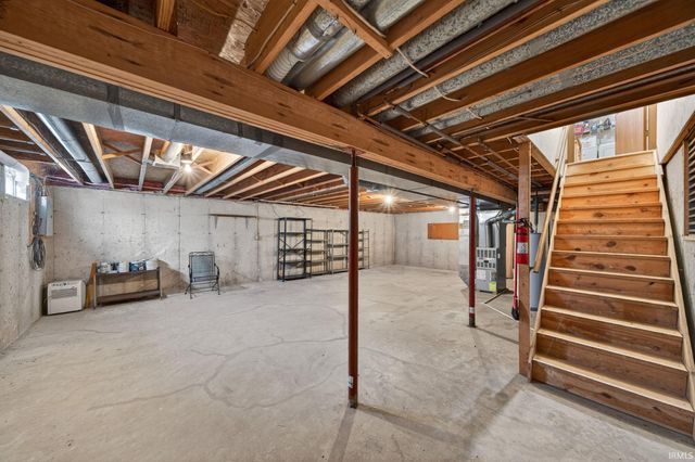 1978 Greenock Street, South Bend, IN 46614