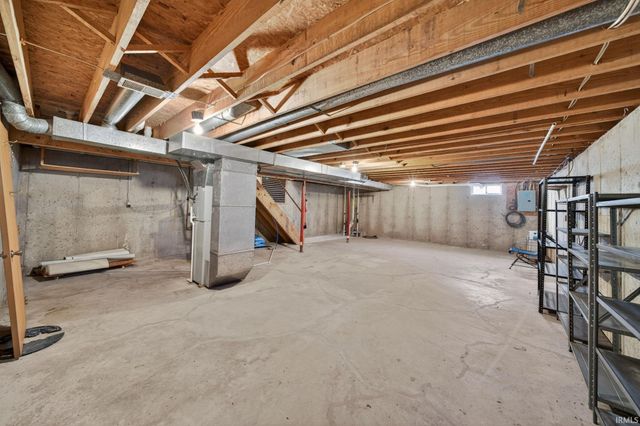 1978 Greenock Street, South Bend, IN 46614