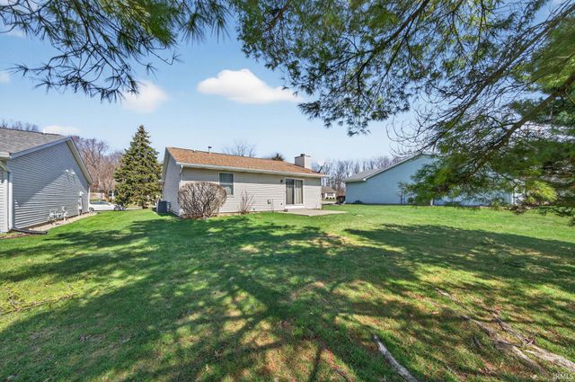 1978 Greenock Street, South Bend, IN 46614