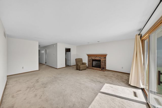 1978 Greenock Street, South Bend, IN 46614