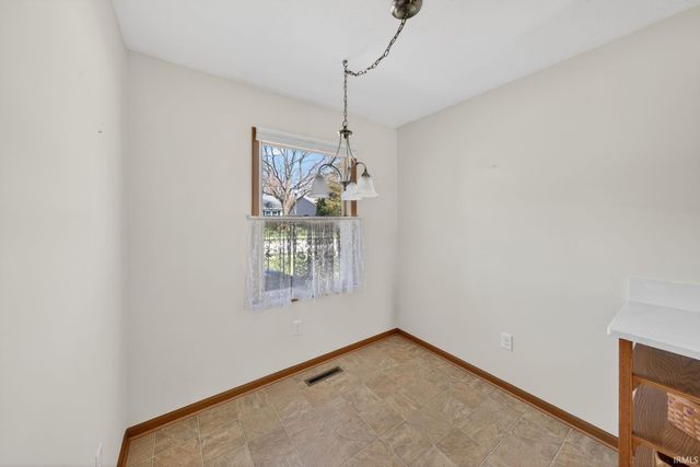 1978 Greenock Street, South Bend, IN 46614