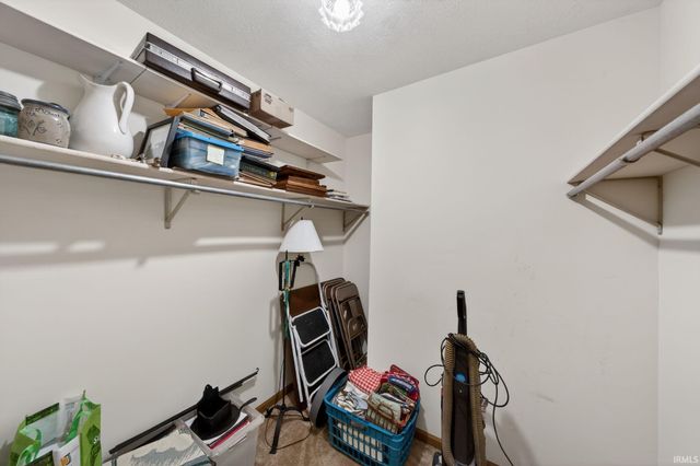 1978 Greenock Street, South Bend, IN 46614