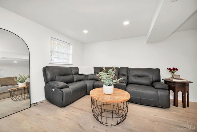11649 Kenn Road, Cincinnati, OH 45240