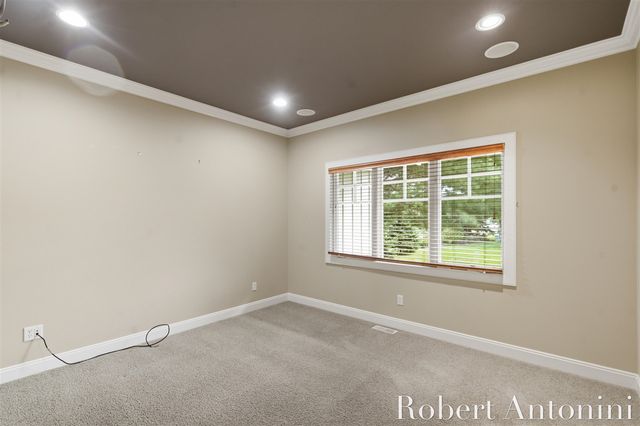 2025 Pine Nook Court, Grand Rapids, MI 49525