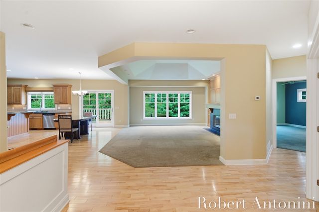 2025 Pine Nook Court, Grand Rapids, MI 49525