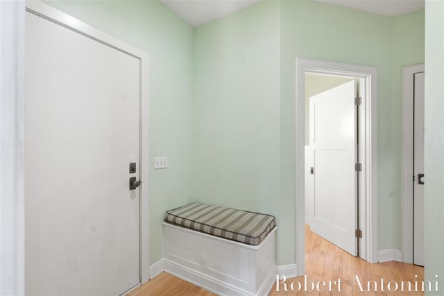2025 Pine Nook Court, Grand Rapids, MI 49525