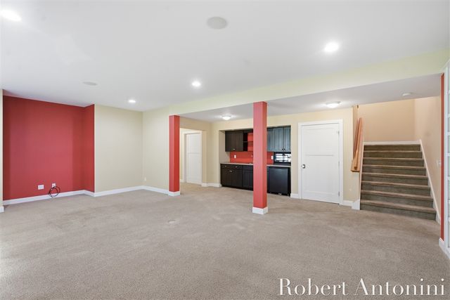 2025 Pine Nook Court, Grand Rapids, MI 49525