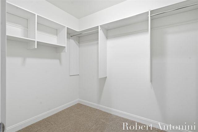 2025 Pine Nook Court, Grand Rapids, MI 49525