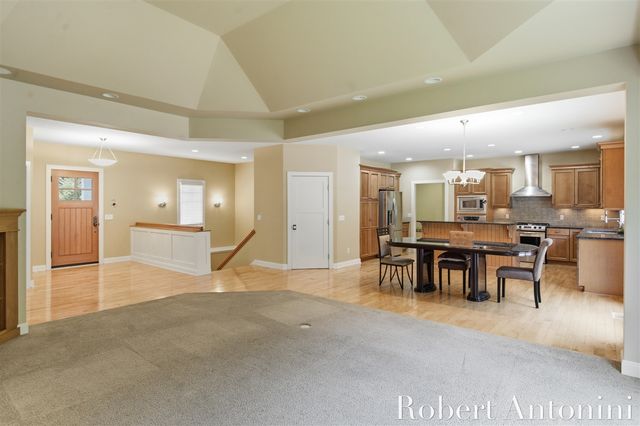 2025 Pine Nook Court, Grand Rapids, MI 49525