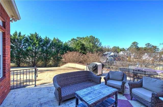 113 Vogel NE Street, Calhoun, GA 30701