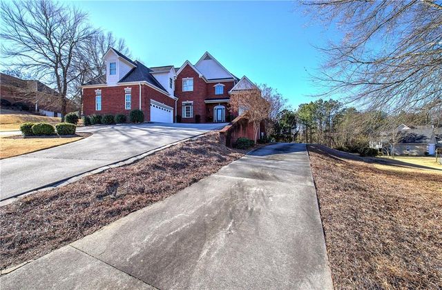 113 Vogel NE Street, Calhoun, GA 30701