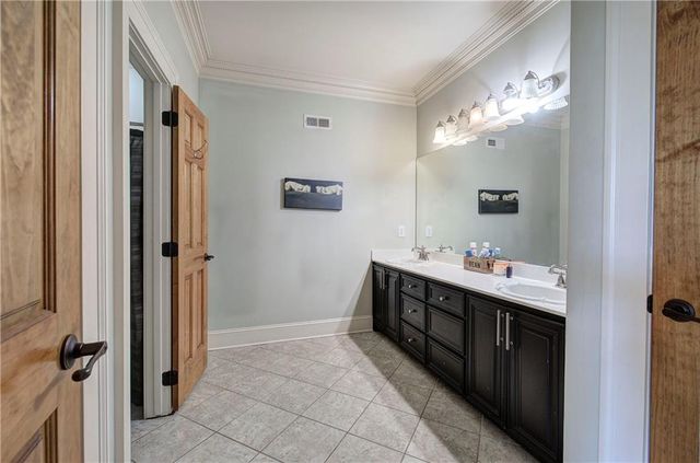 113 Vogel NE Street, Calhoun, GA 30701