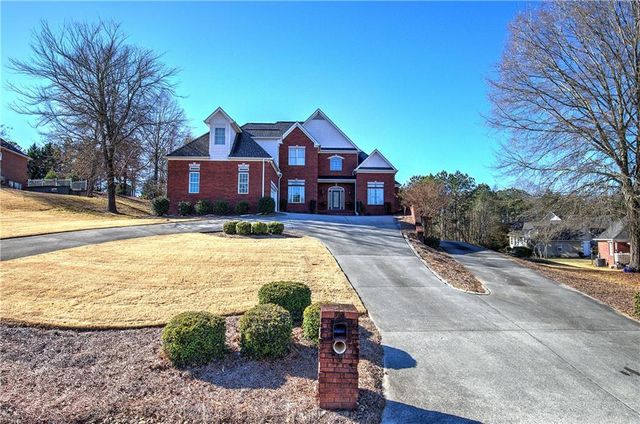 113 Vogel NE Street, Calhoun, GA 30701